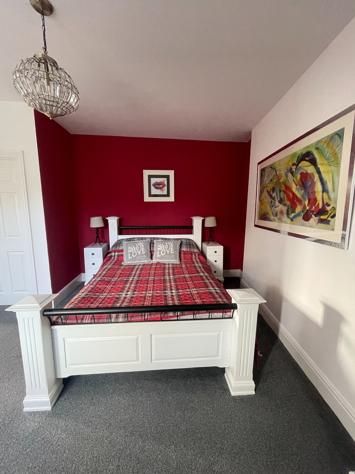 Double bedroom with tartan bedding